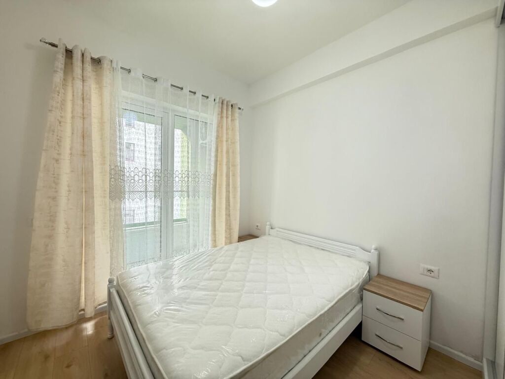 🏠 Appartamento 1+1 in affitto  📍 Indirizzo: Ali Demi, Complesso Kadiu💰 Prezzo: 40.000 lek/mese