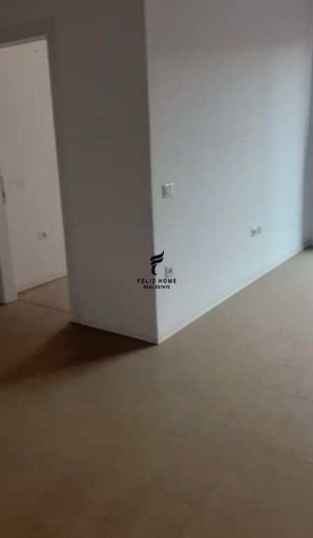 ZYRE ME QERA 120 M2 KOMUNA E PARISIT 120.000 LEKE  FH-69926