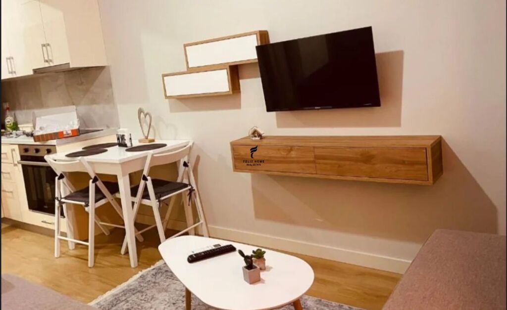 APARTAMENT ME QERA 1+1 21 DHJETORI 65.000 LEKE