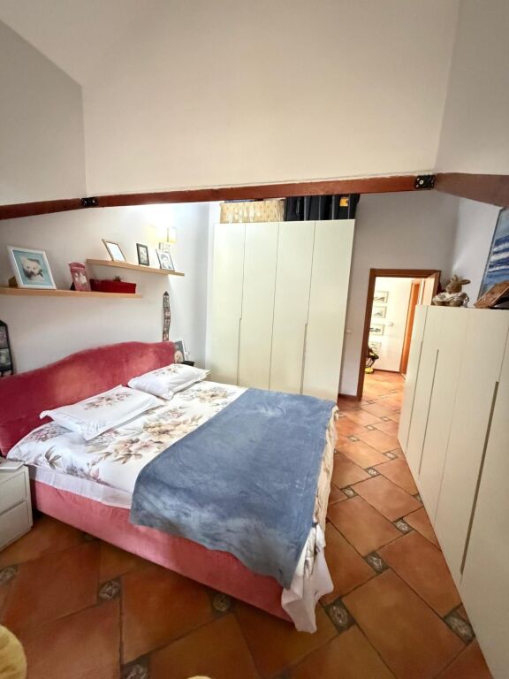Villa su due piani in vendita a Qerret