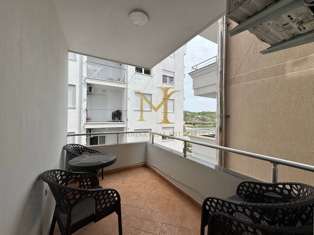 Shitet apartament 1+1 ne Shkembi Kavajes, kati 4 pa ashensor