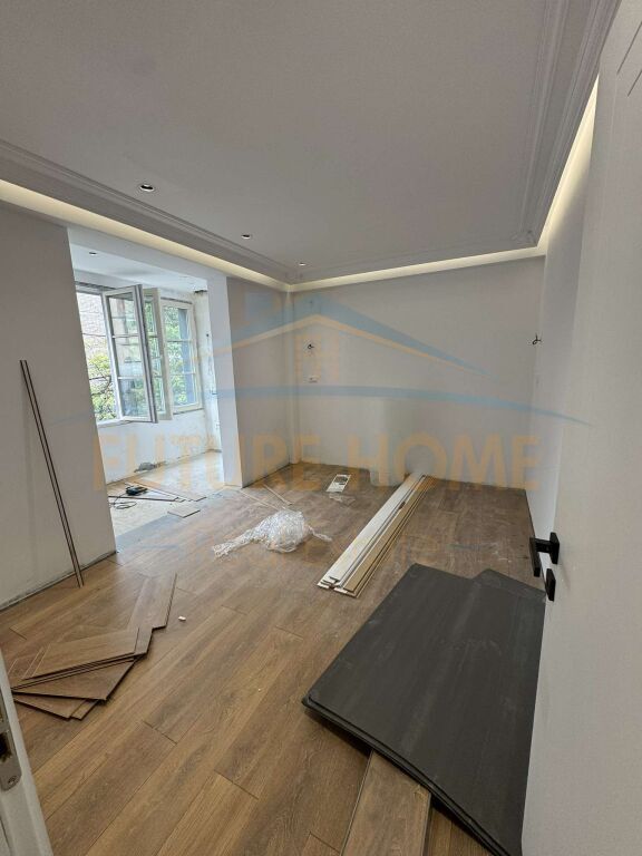 Rent, Business Premises, Ballet School. 1,200 €,UNA46753