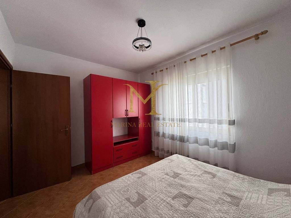 Shitet apartament 1+1 ne Shkembi Kavajes, kati 4 pa ashensor