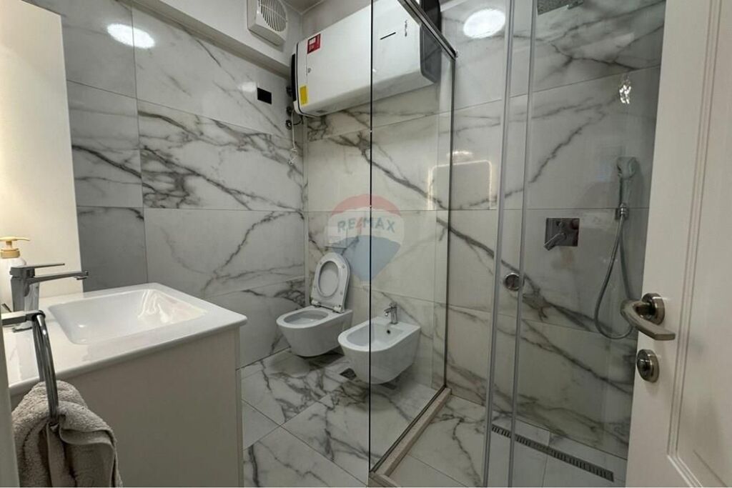 APARTMENT 3+1+2 FOR RENT WITH PARKING SPACE