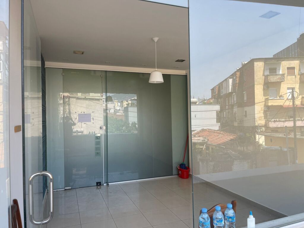 OFFICE FOR RENT 27M2 SELVIA
