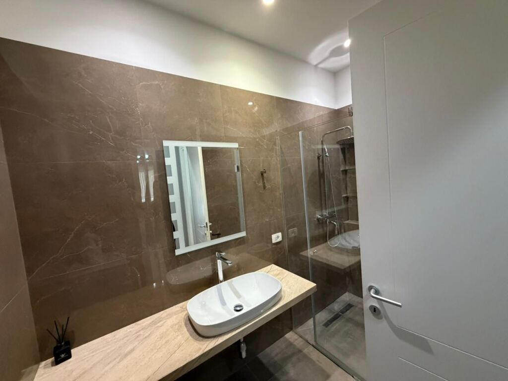 📣 FOR RENT Apartment 2+1+2 With Parking 📍 Delijorgji Complex 🛣️ “Kavajes” Street ✨
