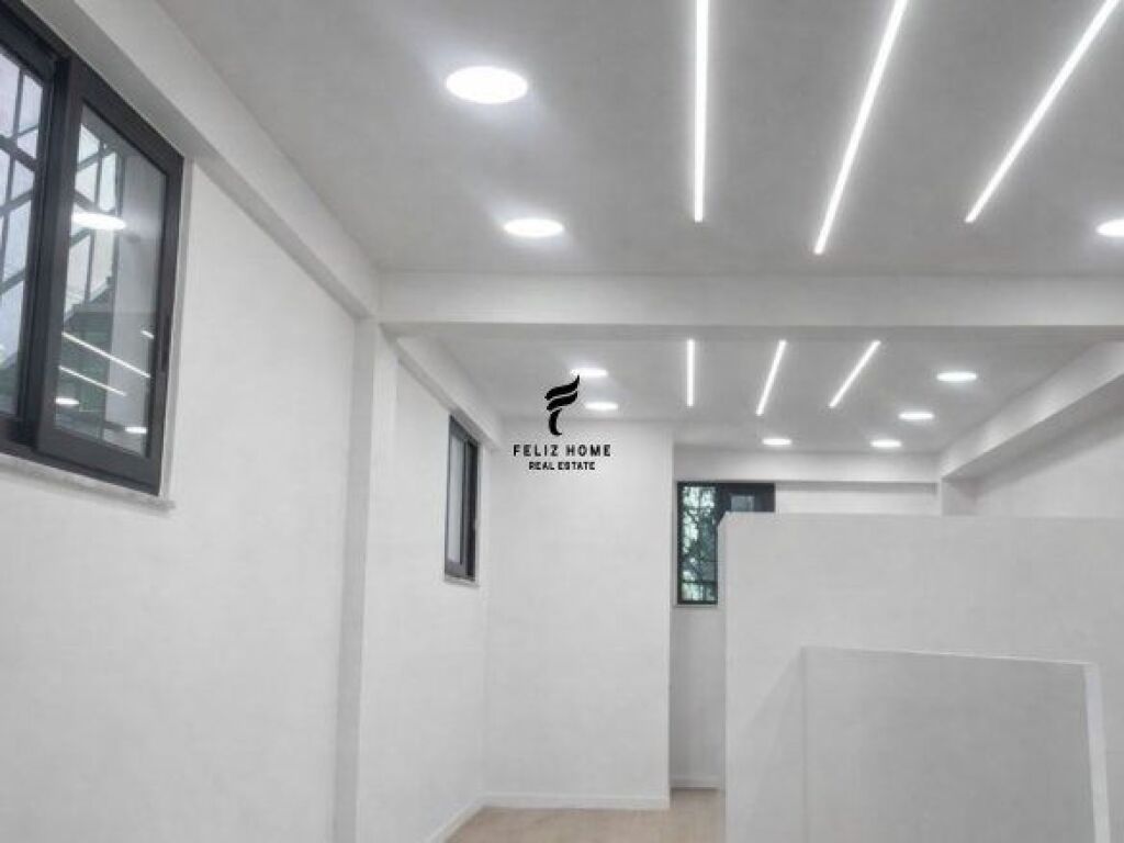 NEGOZIO IN AFFITTO 48 M2 21 DICEMBRE 140.000 LEKE FH-69904