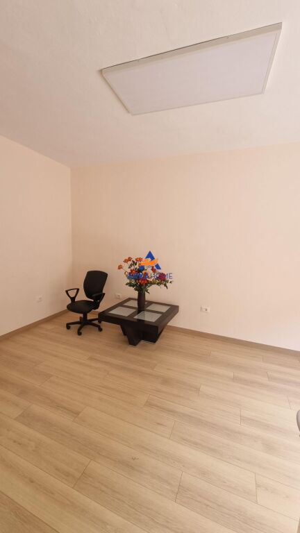 LOCALE COMMERCIALE IN AFFITTO 55M2 "MINE PEZA" 850 EURO