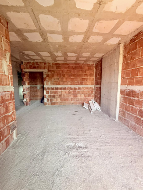 🏡 SHITET APARTAMENT 1+1 – RRUGA E DIBRËS (PRANË MEDRESESË)