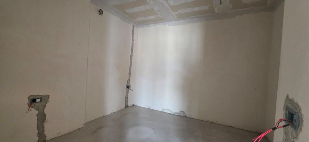 Apartment for sale 1+1 Red School