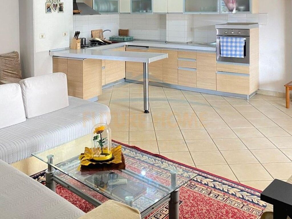 In vendita, Appartamento 2+1 + Veranda, Unaza e Re