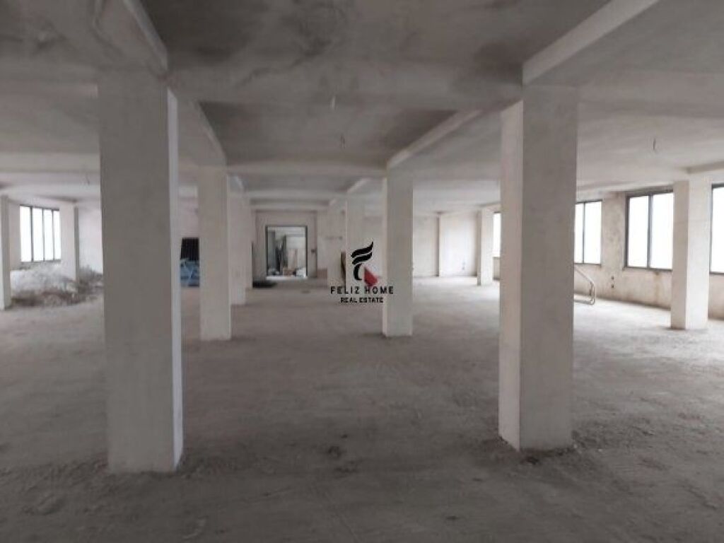 BUSINESS PREMISES FOR RENT 450 M2 SELITE 150,000 LEKE FH-69977