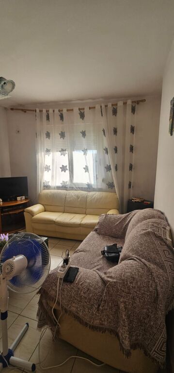 VENDESI APPARTAMENTO 2+1 CENTRO DURRES
