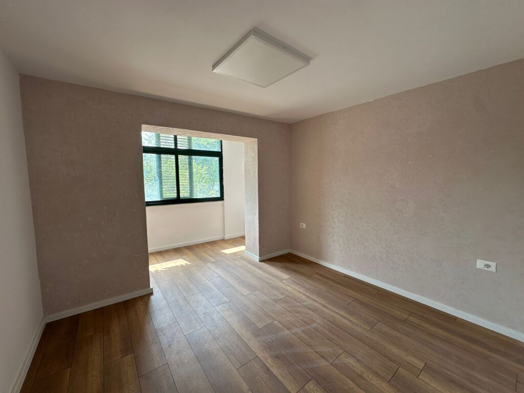 Office space for rent at Brryli.