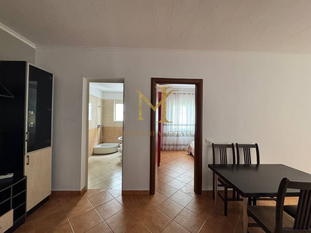 Shitet apartament 1+1 ne Shkembi Kavajes, kati 4 pa ashensor