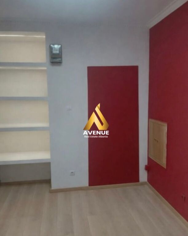 LOCALE IN AFFITTO FRONTE STRADA – Via Mine Peza, Tirana