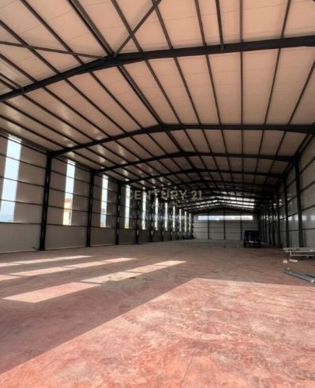 Industrial Warehouse+Functional Yard for Rent