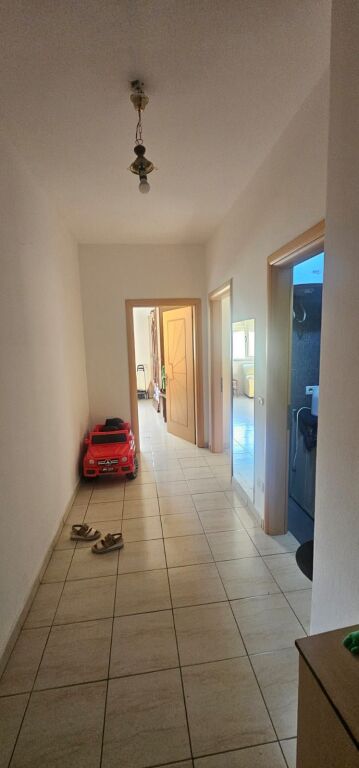 VENDESI APPARTAMENTO 2+1 CENTRO DURRES