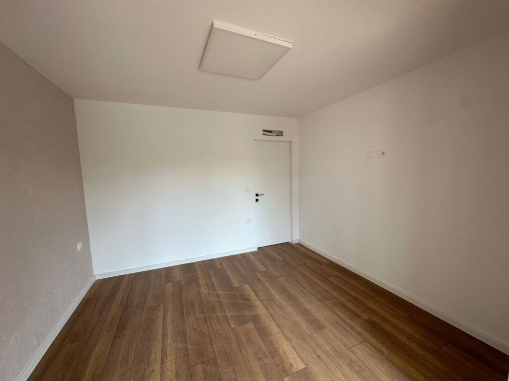 Office space for rent at Brryli.