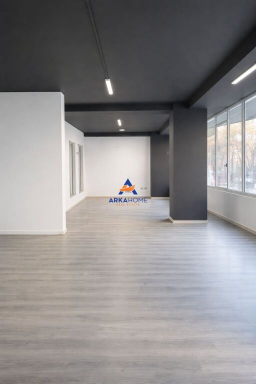 LOCALE IN AFFITTO 115M2 "VICINO PIAZZA WILLSON" 1500 EURO