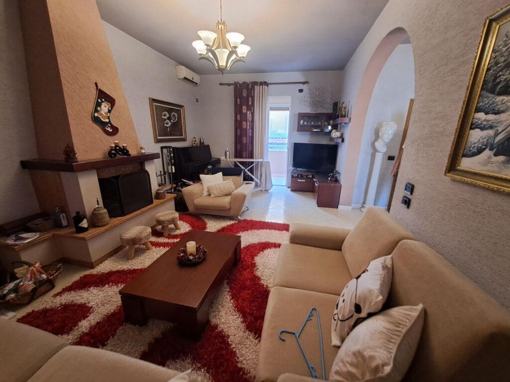 🏡 VILLA DI 2 PIANI IN VENDITA – SEFER EFENDIU TRIBUNALE DURRËS