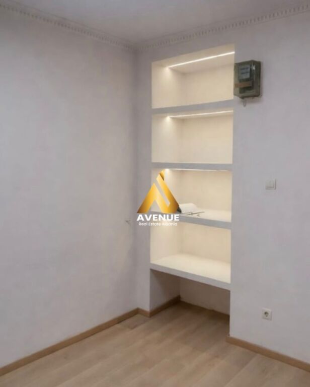 LOCALE IN AFFITTO FRONTE STRADA – Via Mine Peza, Tirana