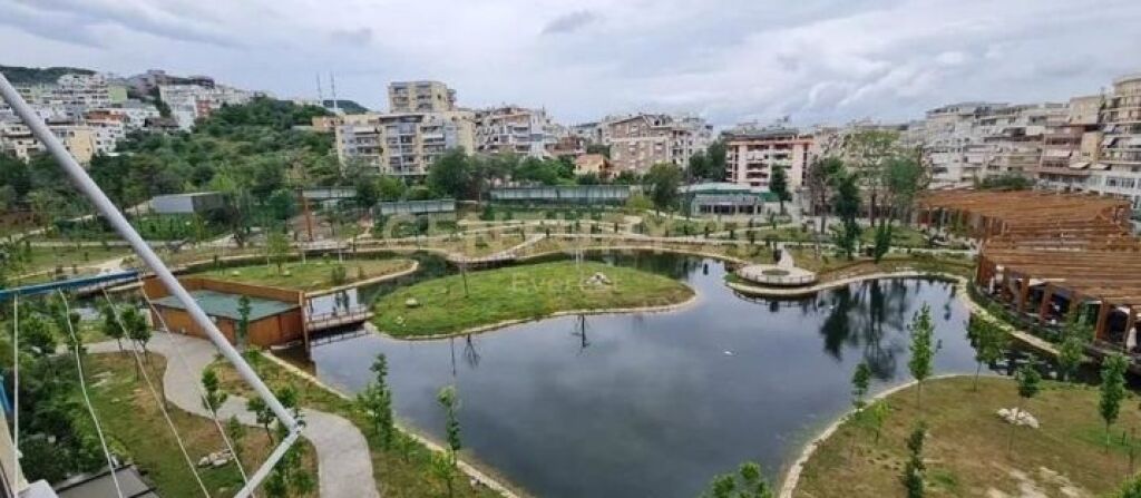 Locale commerciale in affitto -(800 m2) PIANO 0