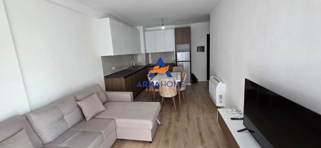 AFFITTASI APPARTAMENTO 2+1+BALCONE "UNIVERS CITY" 50.000 LEKE