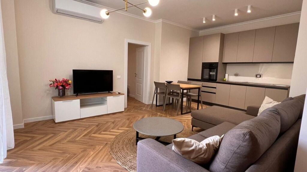 Apartment 2+1+2 for rent on Kavaja Street