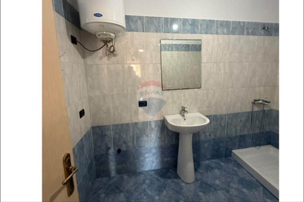 Appartamento in affitto 1+1 ad Astir