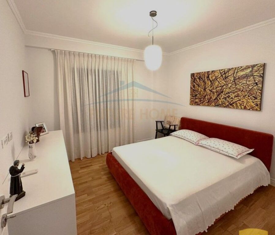 For sale, Apartment 2+1+2, Barrikadave Street, Tirana 350,000 €