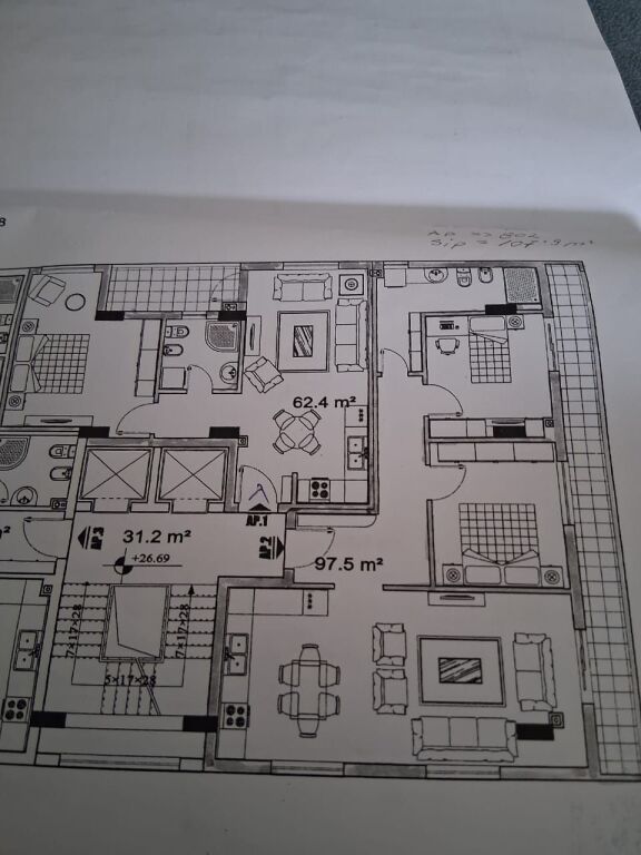 VENDESI APPARTAMENTO 2+1+2 + BALCONE SCUOLA MARIE KACULINI DURRES