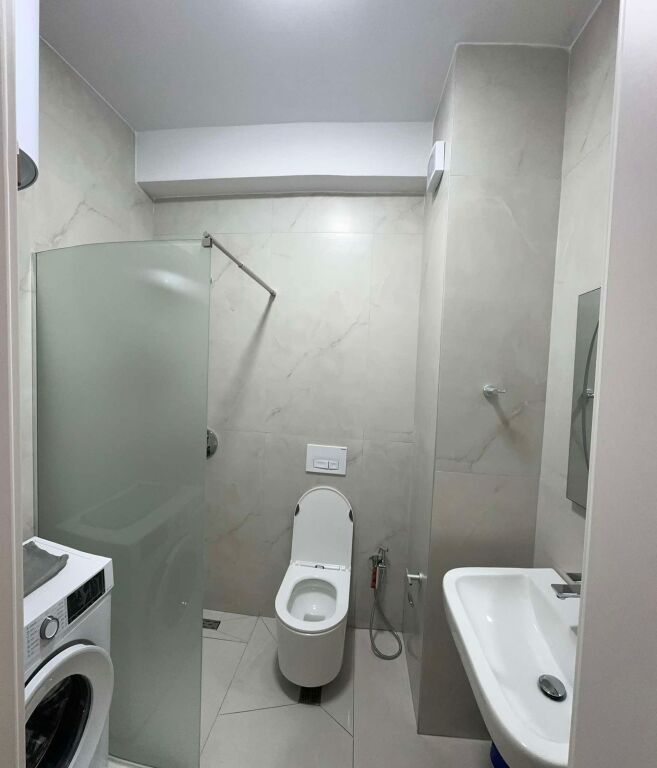 🏡Long-term rental of a 1+1 apartment, newly finished, 50 m², in the area of 📍 Mangalem 21, Ali Demi.💰 Price: 35,000 lek / month