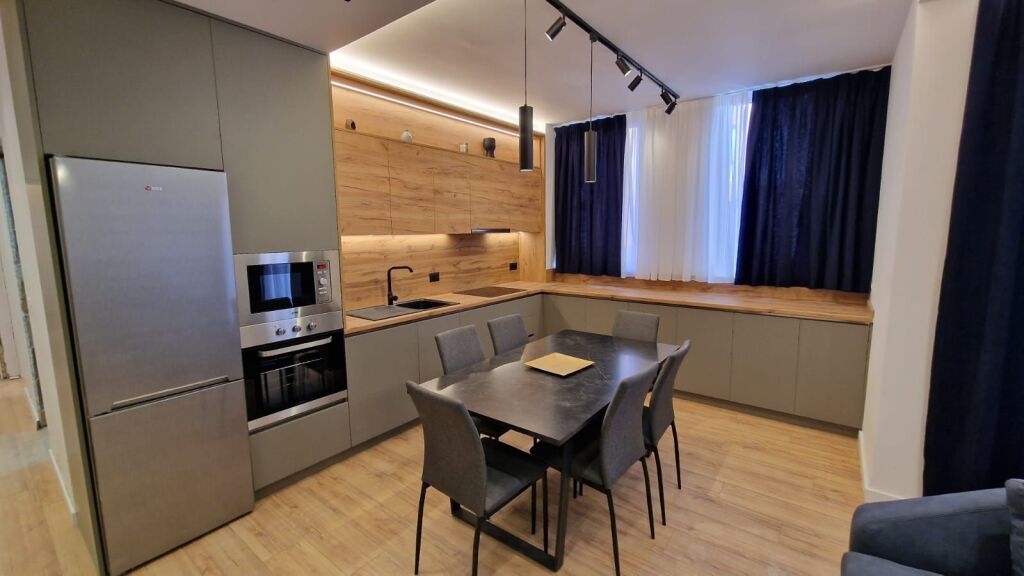 Apartment 2+1+2 per qirq te Bulevardi i Ri