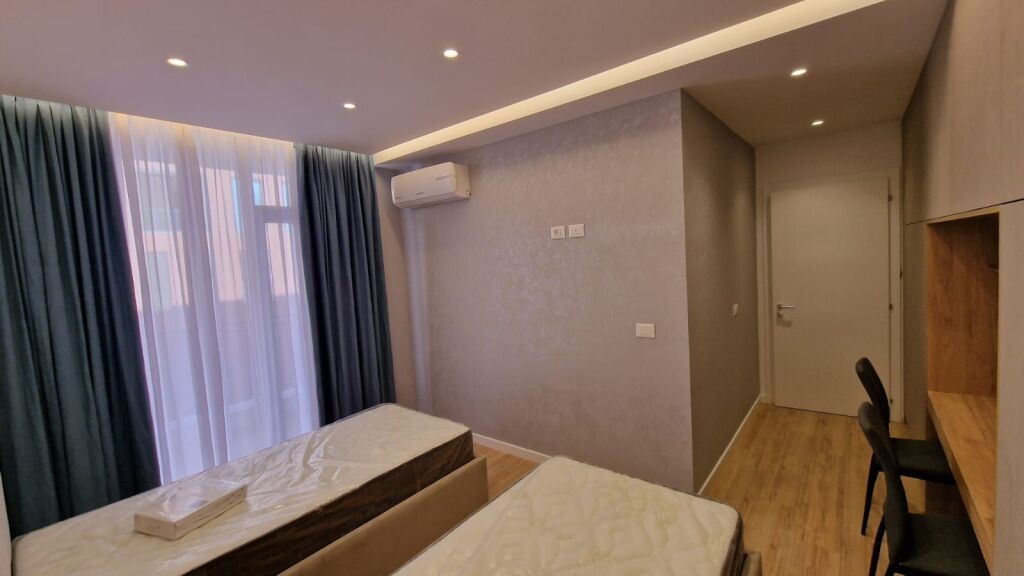 Apartment 2+1+2 per qirq te Bulevardi i Ri