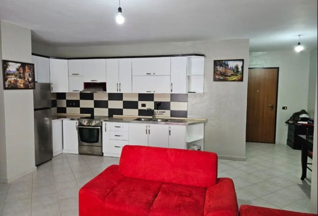APARTAMENT ME QERA 2+1 YZBERISHT 50.000 LEKE  FH-70123