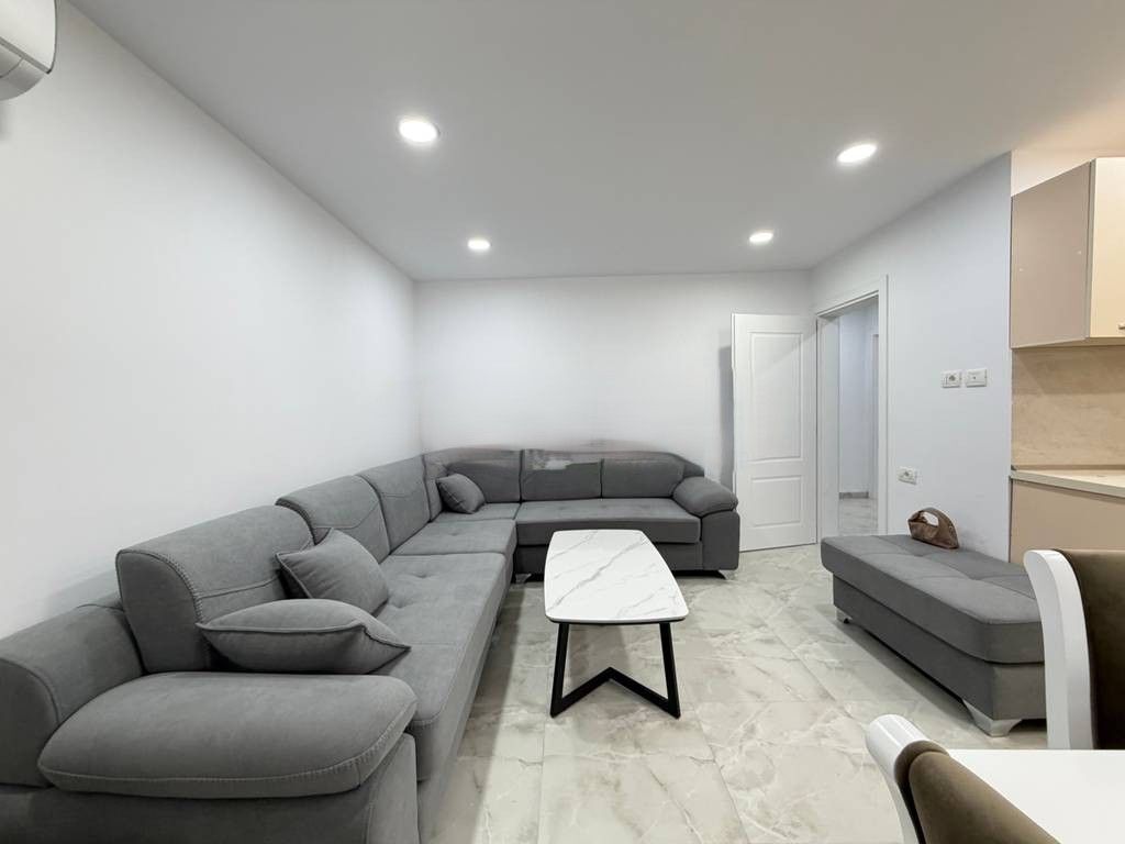 PEDIATRIA, JAPIM APARTAMENT 2+1 ME QERA! 600 € /Muaj