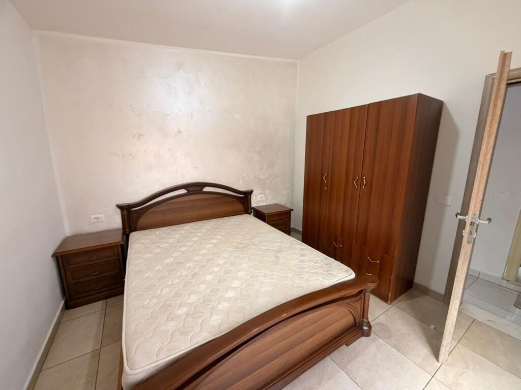 Rent, 3rd Floor in Private House, Rooms opposite Oroshi, Durrës