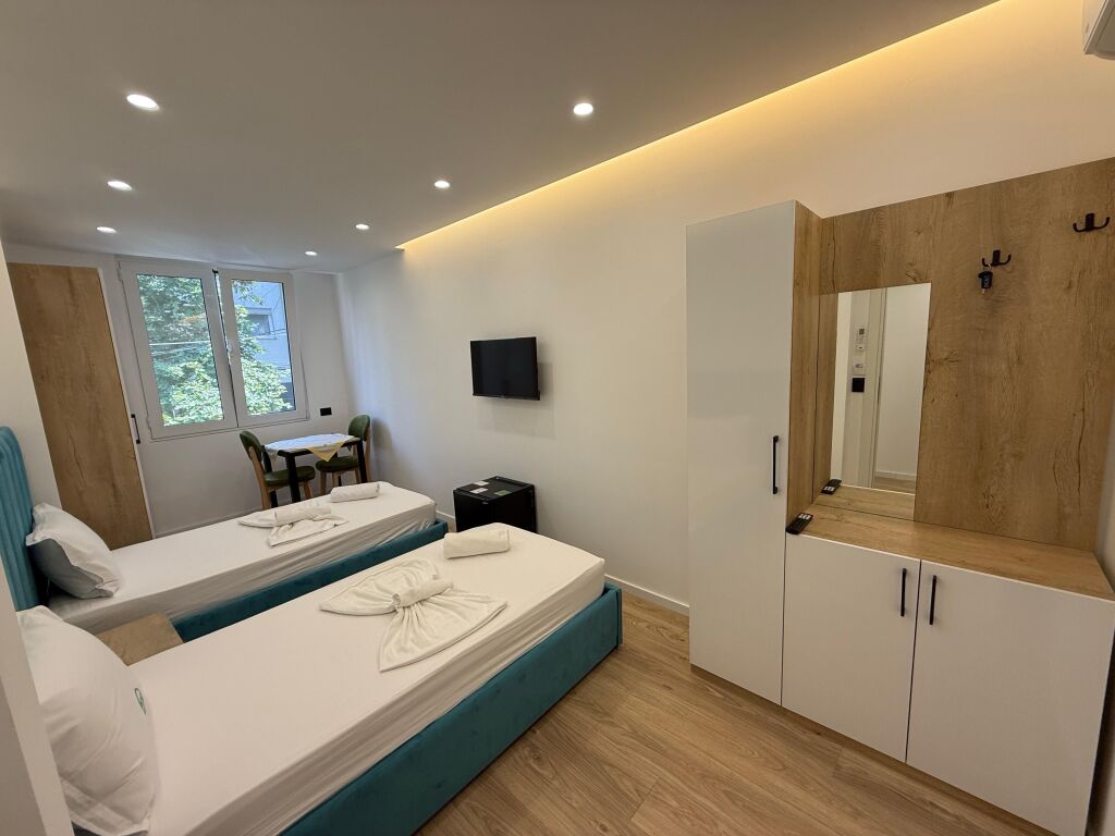 🏨 VENDIAMO UN EDIFICIO A 2 PIANI IN UNA DELLE ZONE PIÙ RICHIESTE DI TIRANA