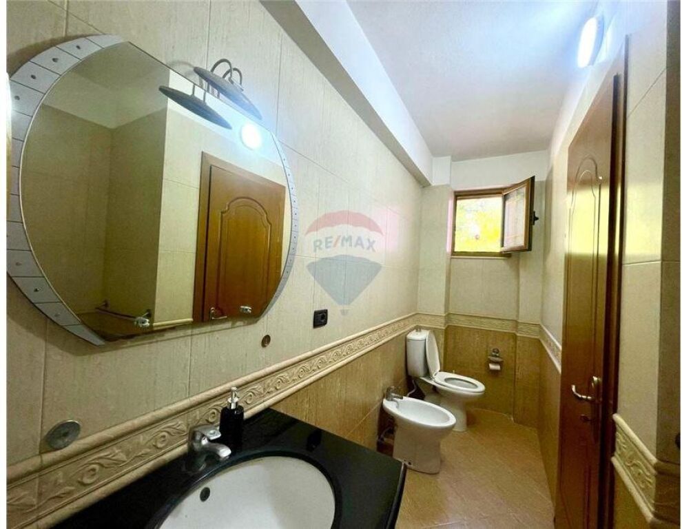 🏡✨ Villa in Vendita – Quartiere Lirimi, Vlora ✨🌿