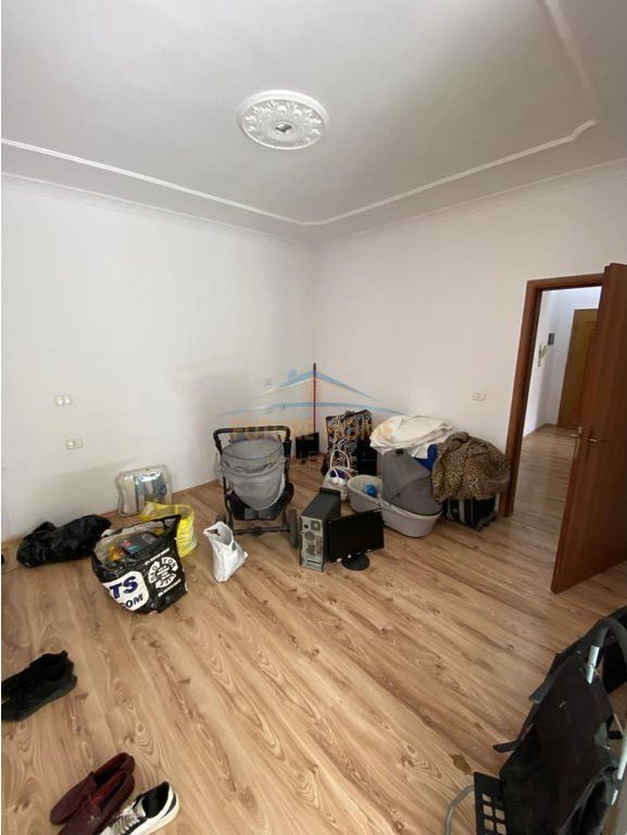 In vendita, Appartamento 2+1+1, Ali Demi, Tirana.