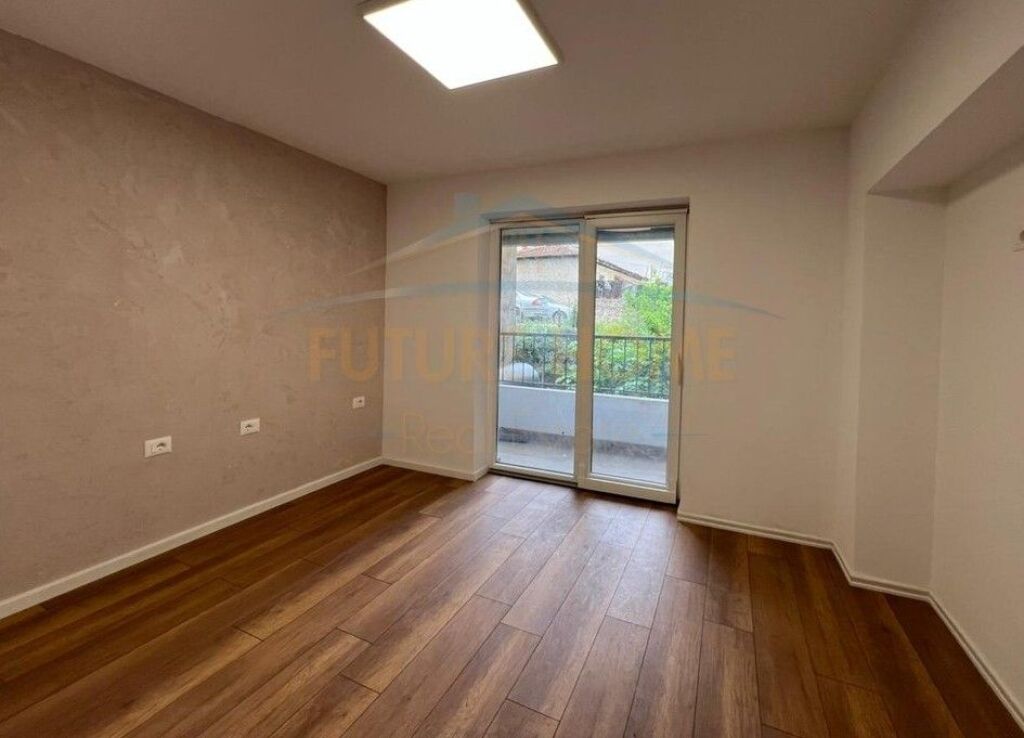 Rent, Business Premises, Brryli, Tirana