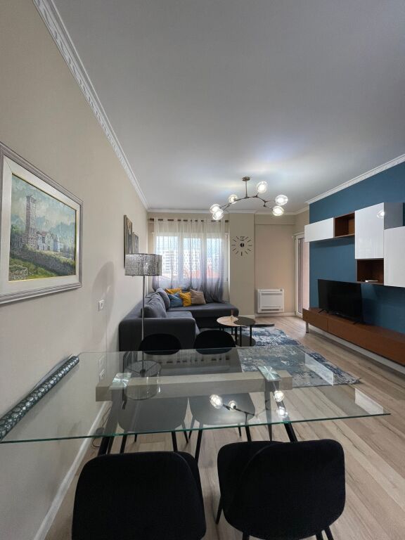 📢JEPET ME QIRA Apartament 1+1  📍Komuna e Parisit (ngjitur me Qendrën Kristal