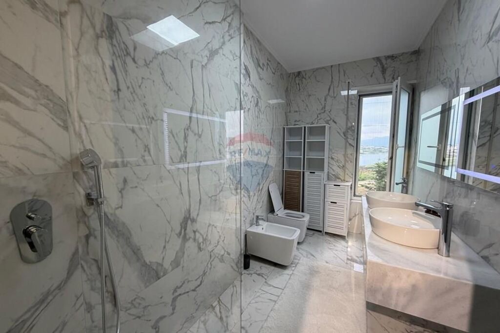 Villa in Affitto a Farke