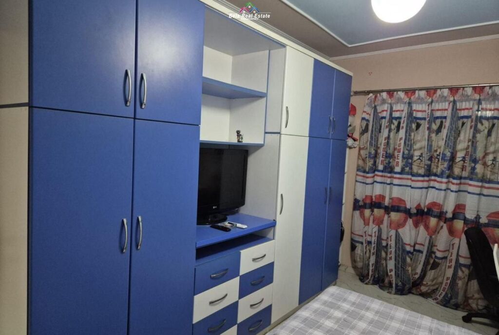 Apartament Me qera 2+1 Tek Ish Tregu Elektrik (ID B221421) Tirane