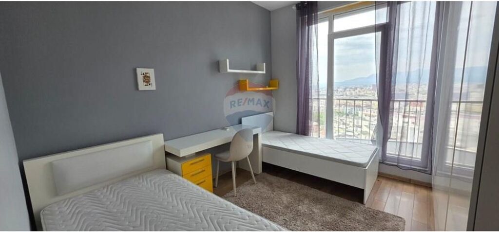 Jepet me qira apartament 2+1+2 tek Kopshti Botanik