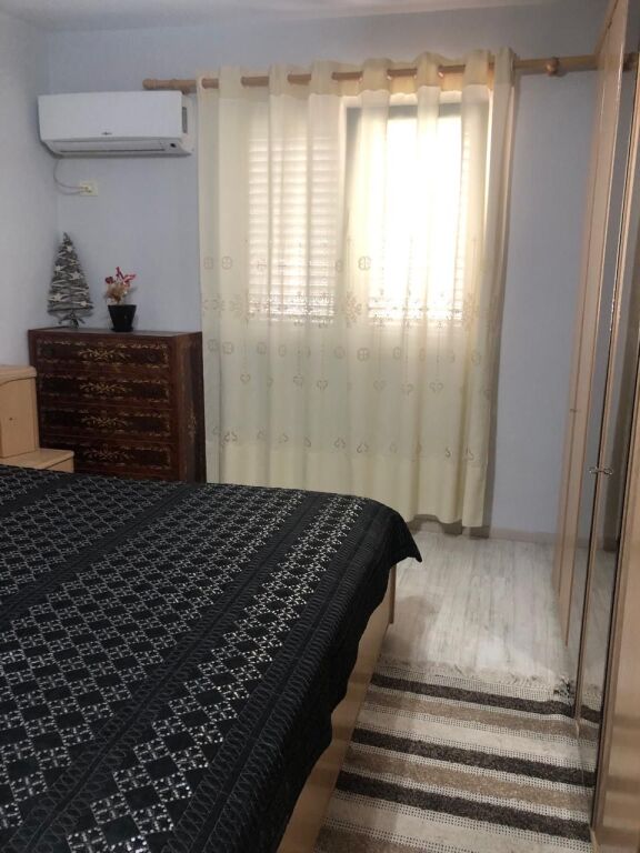 APARTAMENT 1+1 ME QIRA ALI DEMI