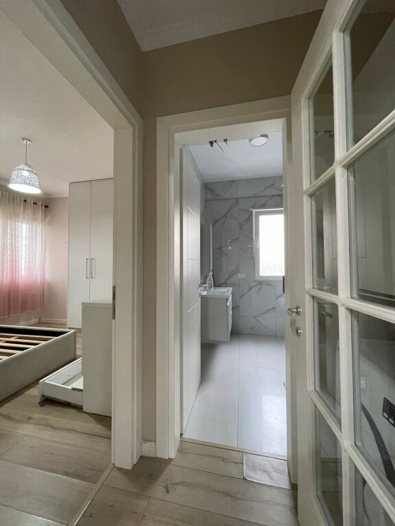 📢JEPET ME QIRA Apartament 1+1  📍Komuna e Parisit (ngjitur me Qendrën Kristal