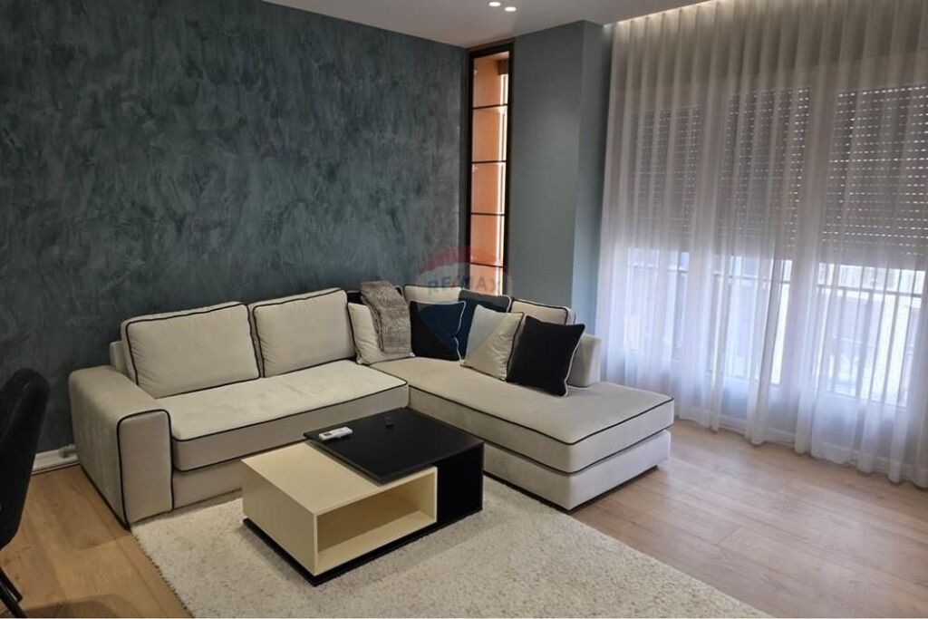 Appartamento - In Affitto - Via 4 Deshmoret, Tirana