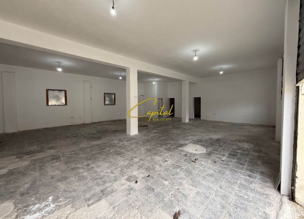 MAGAZZINO IN AFFITTO 305 M2 TUFINE 1.600 EURO